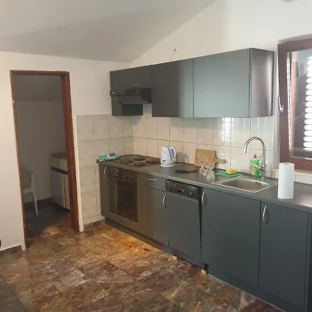 Apartment Ekica *